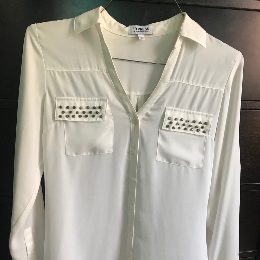 White dress shirt